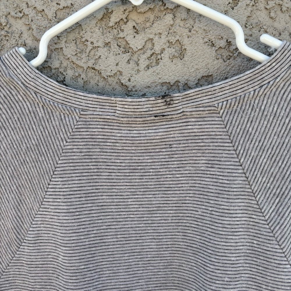 LOVESTITCH Horizontal Front Tie Tee Shirt - Picture 6 of 8